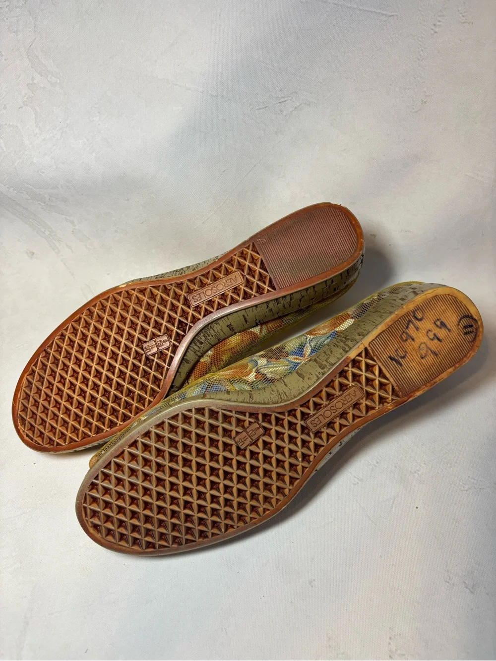 Aerosols Spring Break peep toe floral leather wedges, size 11W wide, low heel